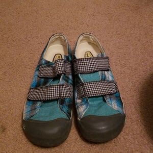 Keen size 10 shoes